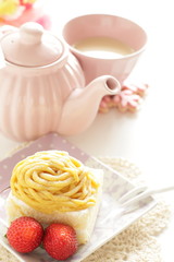 Marron short cake on dish with copy space