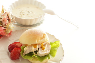 chicken and mustard sauce sandwich for breakfast