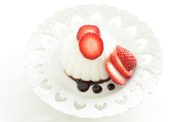 Strawberry and Kanten Jelly for healthy dessert image