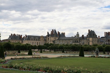 Fototapeta na wymiar Panoramic view on royal chteau Fontainebleau