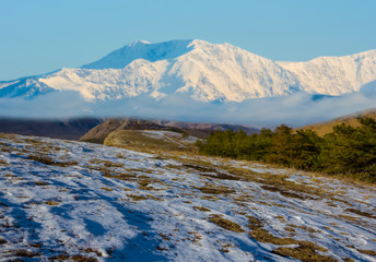 Fototapeta na wymiar winter snowbound mountain plateau landscape