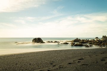 Schwarzer Sandstrand auf Lanzarote