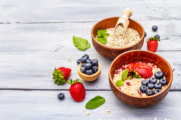 Oatmeal with fresh berries and mint