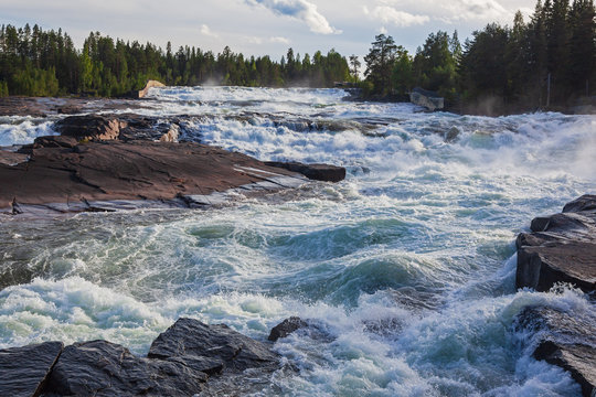 The rapids Storforsen in the Pite River in Swedish Norrbottens are one of the biggest in Europe. It is one of the most popular places to visit in Swedish Lapland.