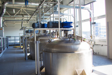 Chemical production. Metal tanks for the production of acid
