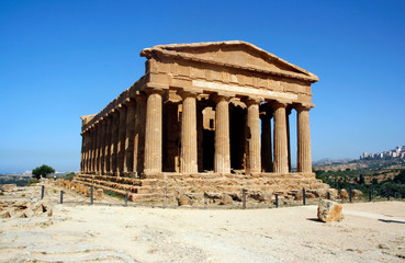 Obraz premium Roman ruins at Agrigento on the island of Sicily, Italy