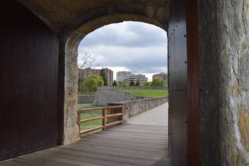 Puerta de la fortaleza