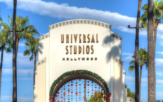 Universal Studios of Hollywood Entrance