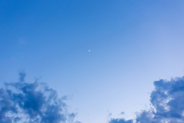 Cumulus clouds are harbingers of rain and cloudy weather.