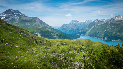 Fototapeta na wymiar Amazing Switzerland with its beautiful landscapes and nature in the Swiss Alps