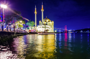 Fototapeta na wymiar Istanbul, Turkey. Famous mosque on the shore of Bosphorus Buyuk Mecidiye Camii