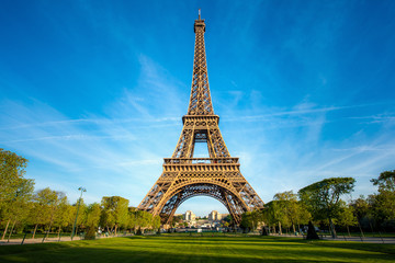 Fototapeta na wymiar Landscape panoramic view on the Eiffel tower and park during the sunny day in Paris, France. Travel and Vacation concept..