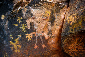 Rock Art - Petroglyphs Cave Valley