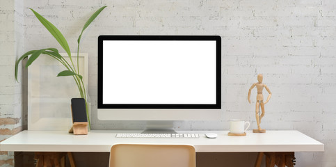Contemporary workplace with blank screen desktop - obrazy, fototapety, plakaty