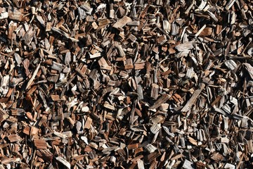 wood chip mulch pile texture