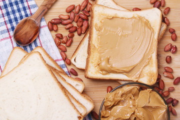 Sandwiches with peanut butter and peanuts