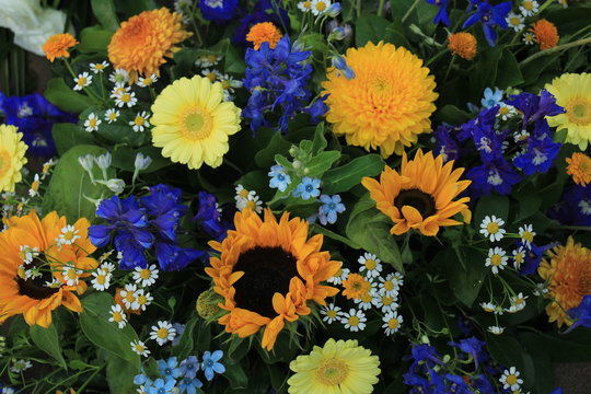 yellow and blue wedding flowers