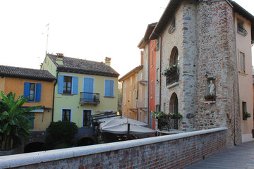Fototapeta na wymiar a view of the Centre of Borghetto sul Mincio