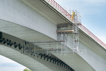 Sanierung einer Autobahnbrücke