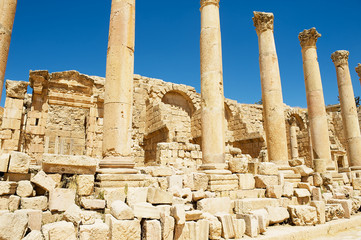 Fototapeta premium Ruins of the Colonnade street in the ancient Roman city of Gerasa (modern Jerash) in Jordan.