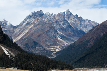 Fototapeta na wymiar Mountains peaks in North Sikkim, India