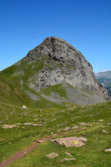 Fototapeta na wymiar Pirineo francés - Midi - lagos