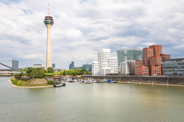 Gehry-Bauten in Düsseldorf - Deutschland