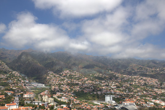 Miradouro Pico dos Barcelos - Madeira - Portugal