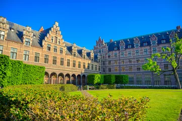 Foto op Plexiglas Antwerpen, België - 28 april 2019 - De Universiteit Antwerpen (Universiteit Antwerpen) is een van de belangrijkste Belgische universiteiten in de stad Antwerpen, België. © Jbyard