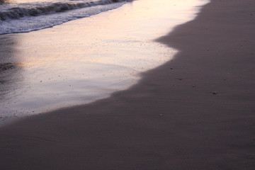 Sonnenuntergang am Strand in Spanien