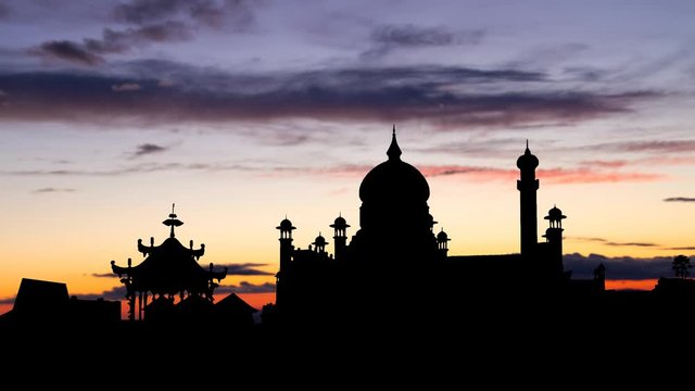 Islamic Mosque Omar Ali Saifuddin and Ceremonial Barge, Time Lapse at Dusk, in Bandar Seri Begawan, the capital of Brunei