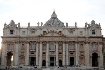 Fototapeta na wymiar Wide facade of Saint Peter Basilica in the Main Square in Vatica