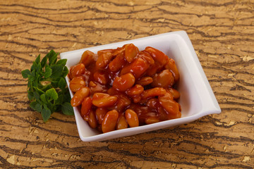 Baked kidney with tomato sauce