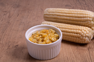  corncob with braised corn