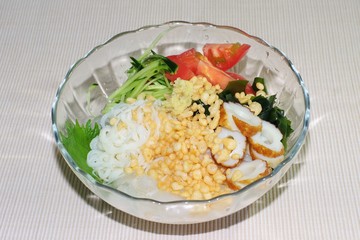 冷やしタヌキ素麺