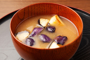 揚げナスの味噌汁