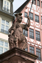 Obraz premium Minervabrunnen - Minerva Statue, Romerberg Square, Frankfurt