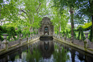 Fototapeta na wymiar Medici Fountain in the Luxembourg Garden, Paris