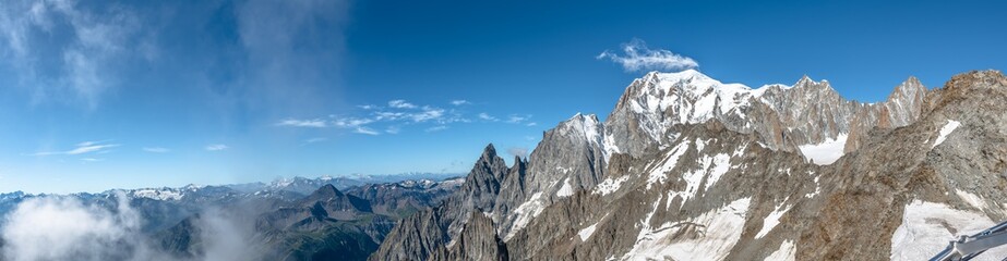 Monte Bianco Courmayeur The Valley