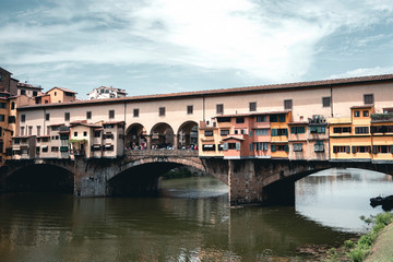 Fototapeta na wymiar ponte vecchio in florence