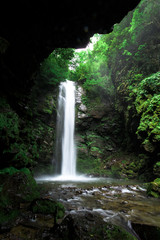 Fototapeta na wymiar panorama of the waterfall, long exposure