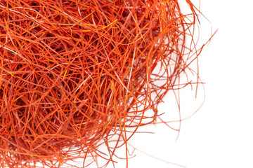 Naklejka premium Closeup of lot of whole red chili pepper threads flatlay isolated on white background
