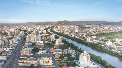 Passeio pelo céu da cidade de Tubarão, sul de Santa Catarina, Brasil
