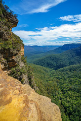 hiking in the blue mountains national park, australia
