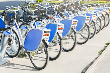 Obraz premium Bicycles for rent in city , free space