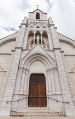 Façade de l'église Saint Pierre de Gex