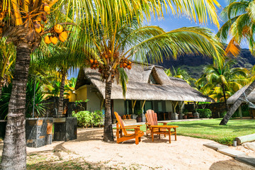 Tropical beach villa. Mauritius island hollidays - obrazy, fototapety, plakaty