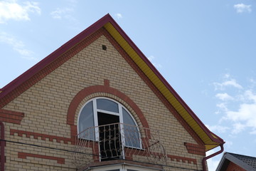  Elements and details of building facades