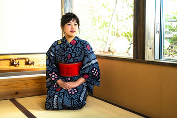 浴衣の女性