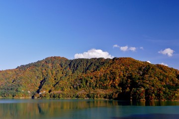 《宝仙湖（玉川ダム湖）》秋田県仙北市